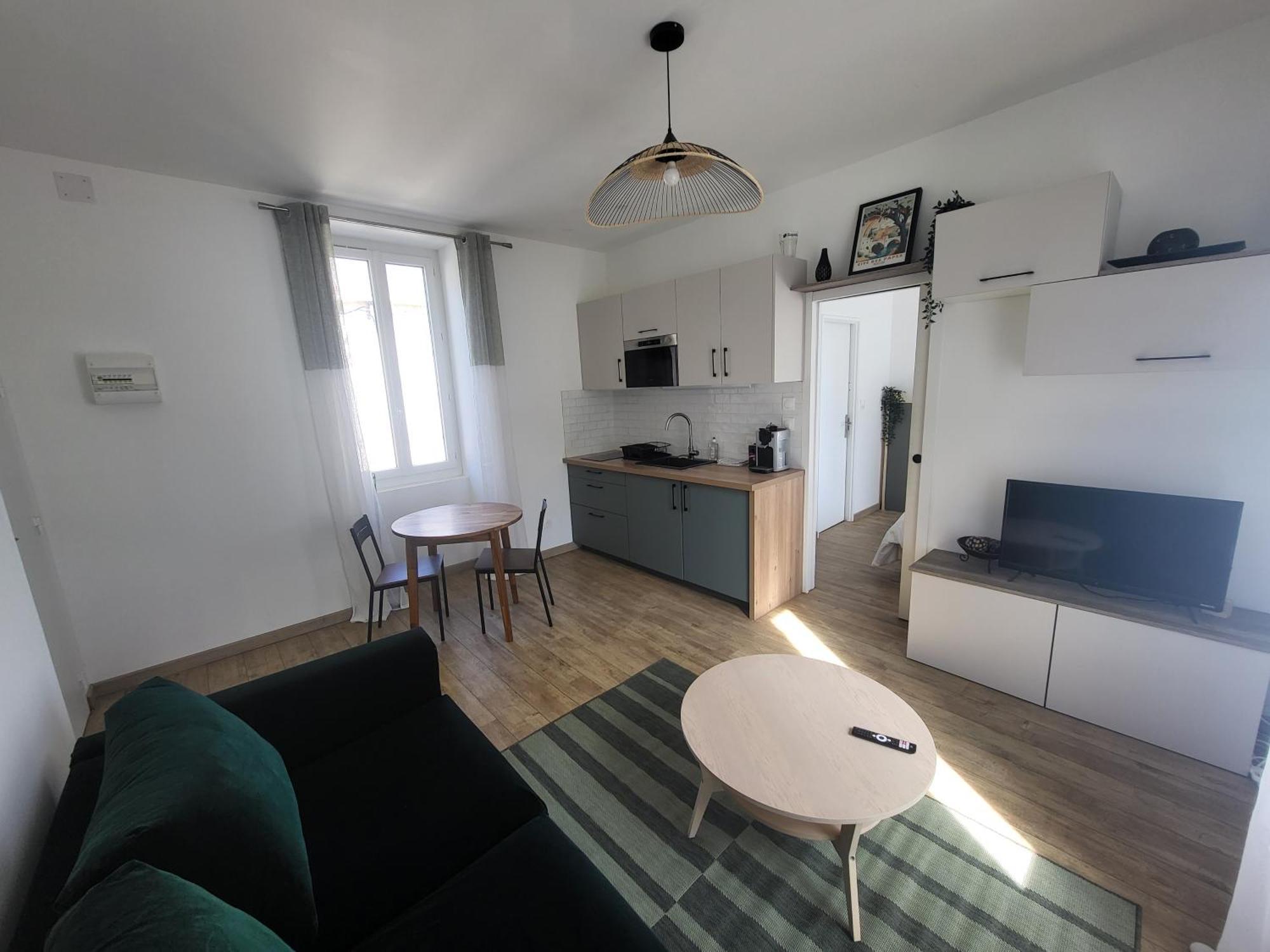 Maison Auguste R. *
